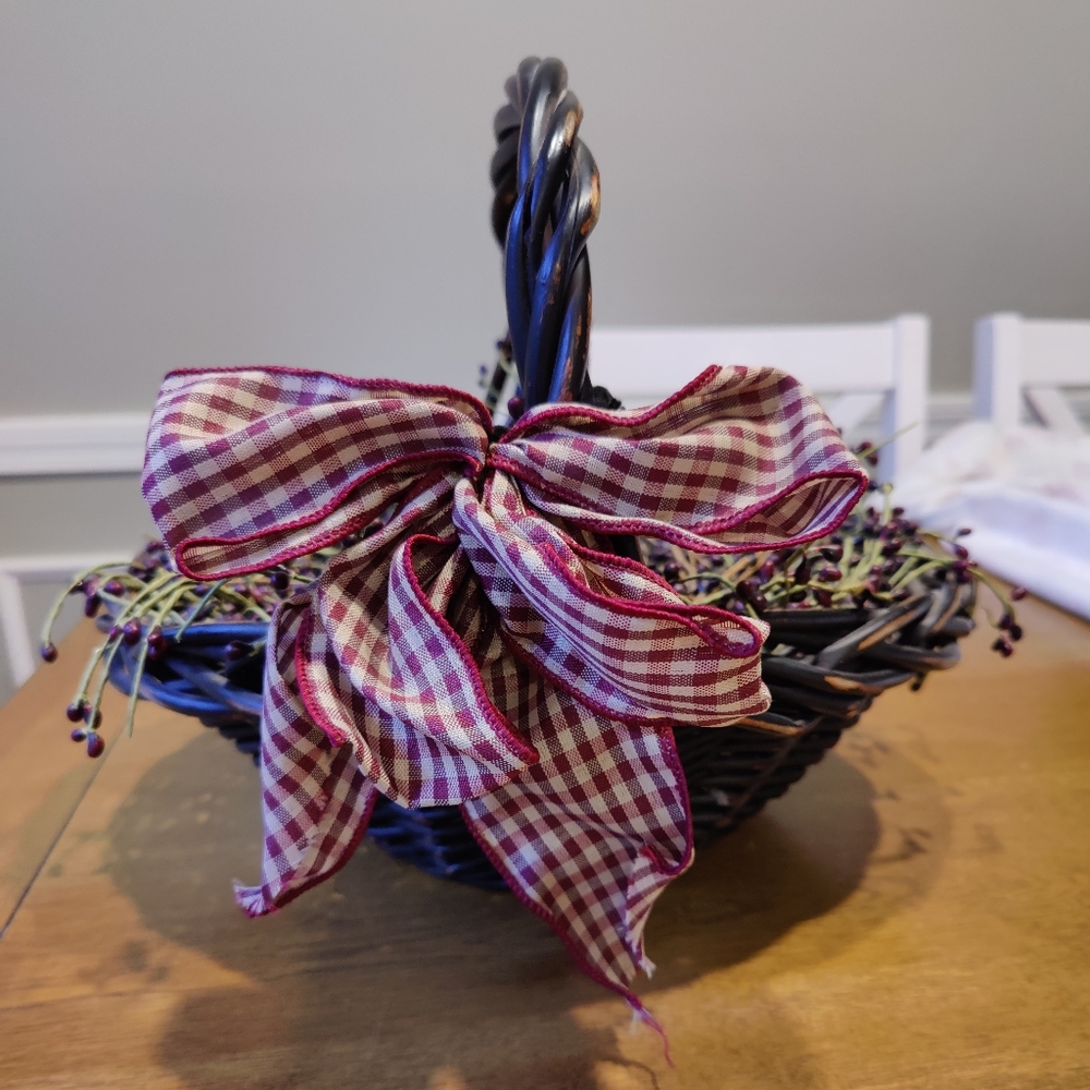 Country berry & candle basket